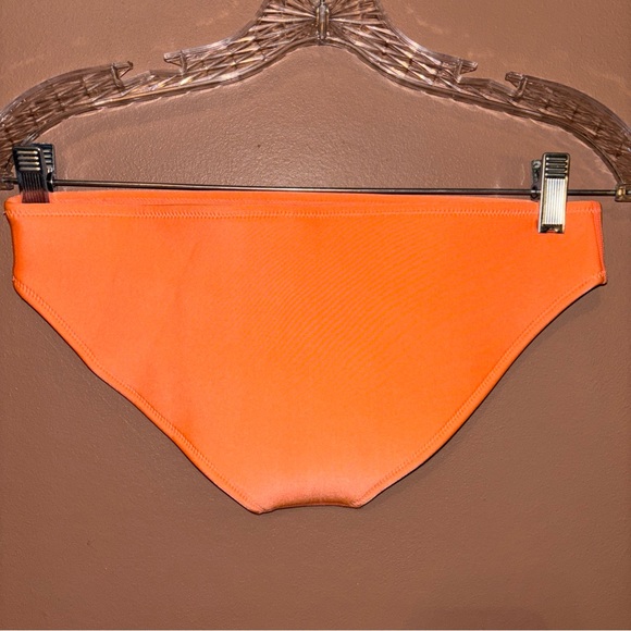 TRIANGL - Peach Bikini Scuba Bottom size Small - Picture 4 of 9